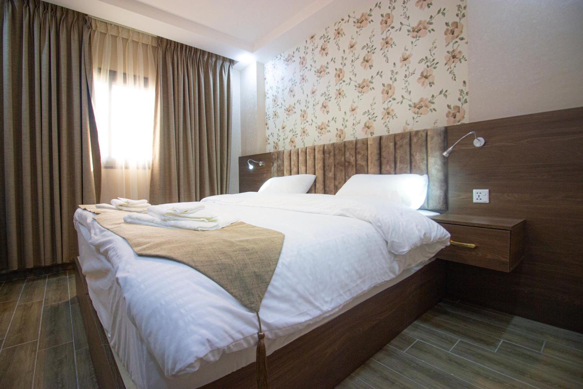 Beirut Hotel 2 New Amman Exterior photo